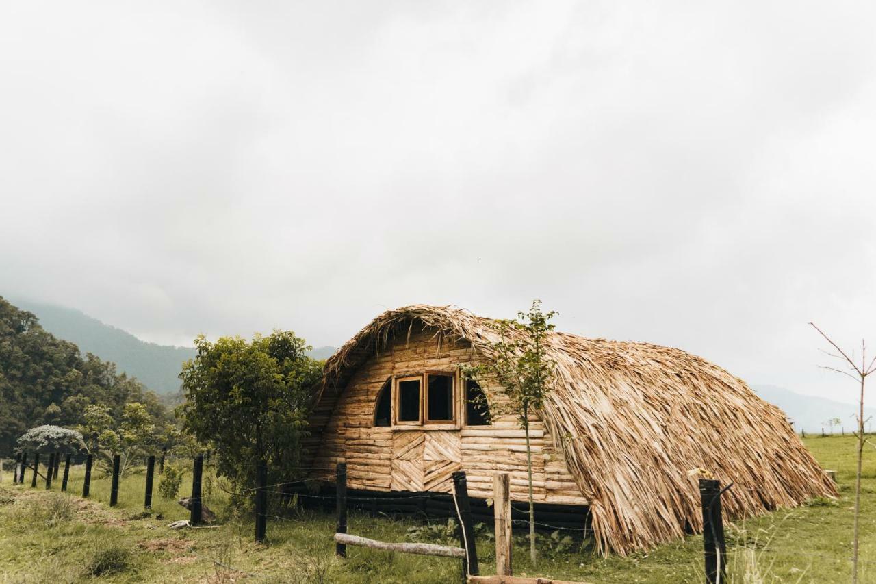 Hostal La Laguna Вильямария Экстерьер фото